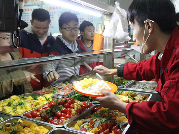學校食堂承包在經營中有哪些優(yōu)點